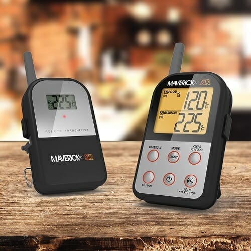 XR-30_2 XR-30 REMOTE THERMOMETER WITH INSTA-SYNC® TECHNOLOGY